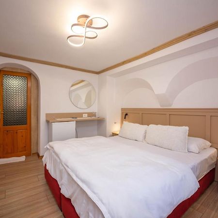 Bed And Breakfast Kotoni Gjirokastër Buitenkant foto