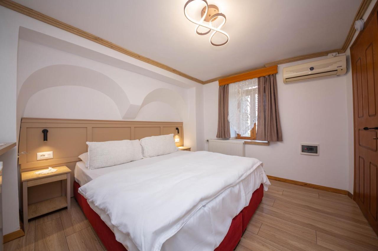 Bed And Breakfast Kotoni Gjirokastër Buitenkant foto