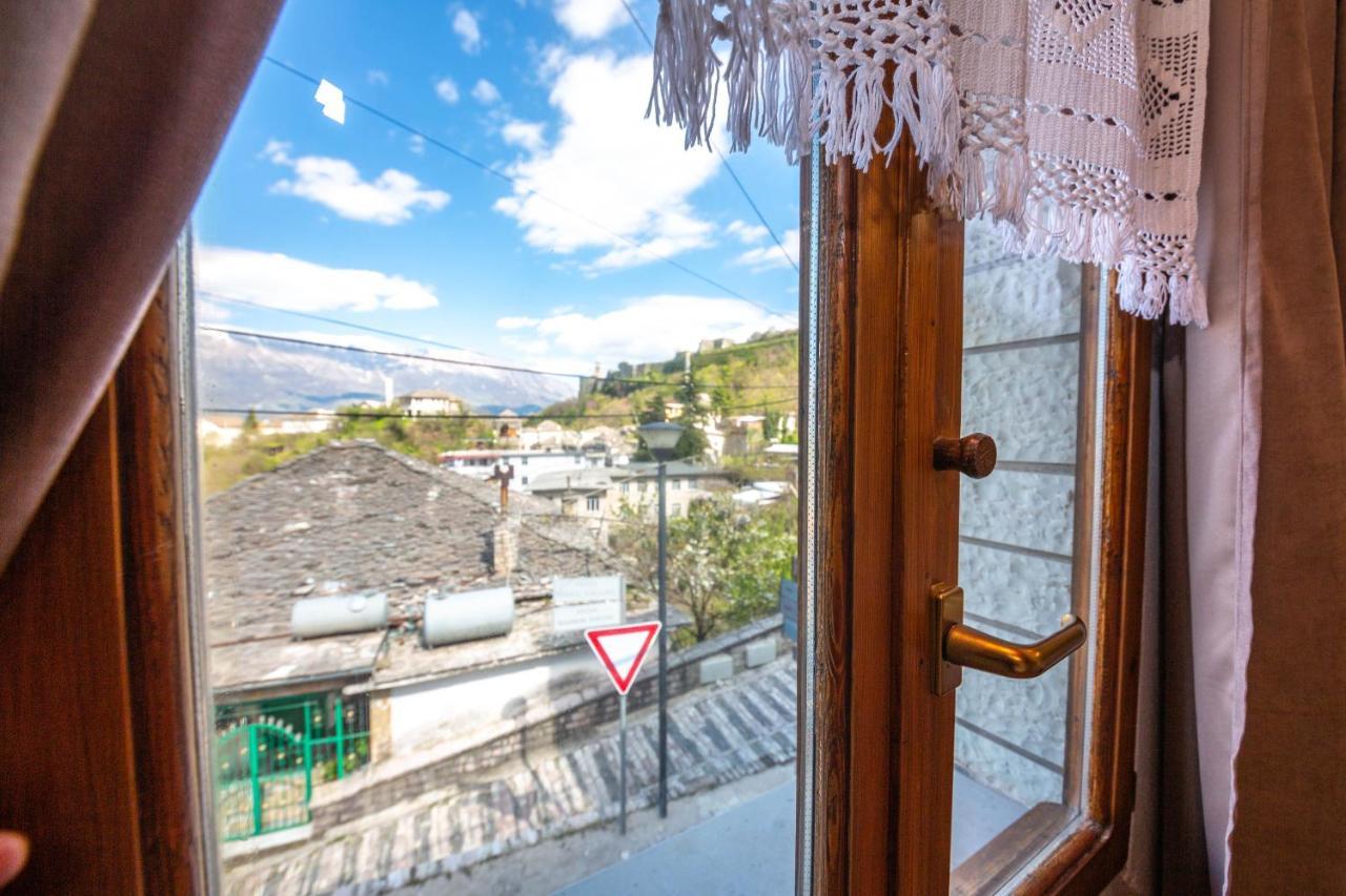 Bed And Breakfast Kotoni Gjirokastër Buitenkant foto
