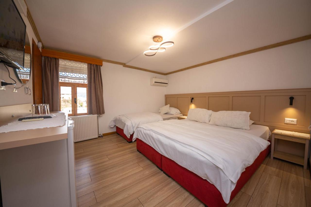 Bed And Breakfast Kotoni Gjirokastër Buitenkant foto