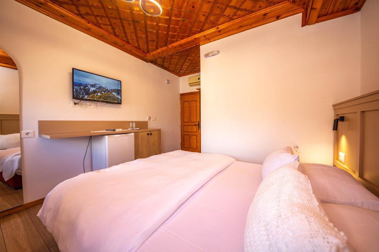 Bed And Breakfast Kotoni Gjirokastër Buitenkant foto