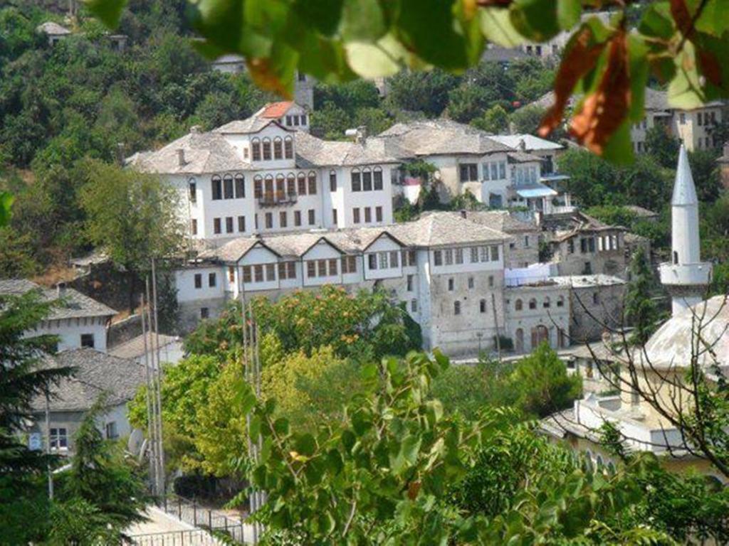 Bed And Breakfast Kotoni Gjirokastër Buitenkant foto