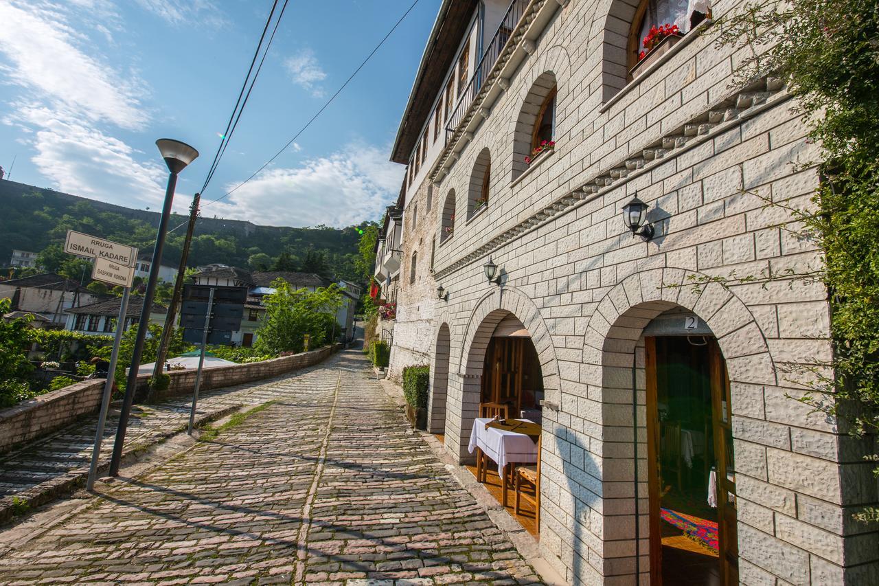 Bed And Breakfast Kotoni Gjirokastër Buitenkant foto