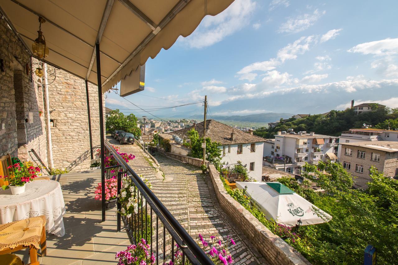Bed And Breakfast Kotoni Gjirokastër Buitenkant foto