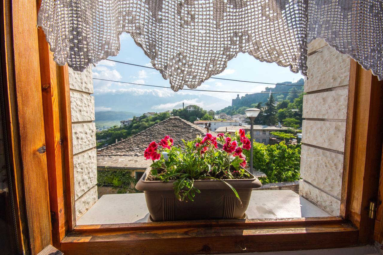 Bed And Breakfast Kotoni Gjirokastër Buitenkant foto